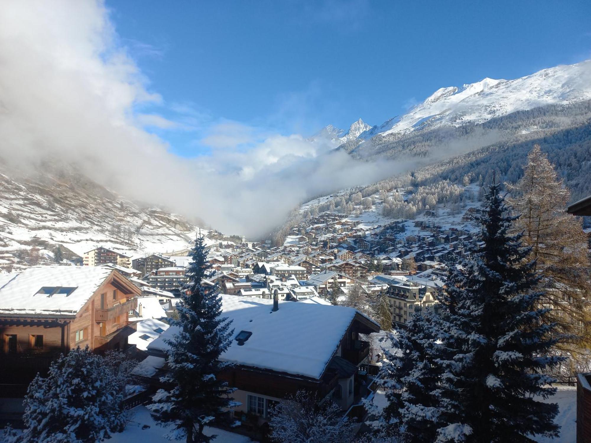 Studio Direkt Im Zentrum, Tolle Terrasse, Aussicht Zermatt Bagian luar foto